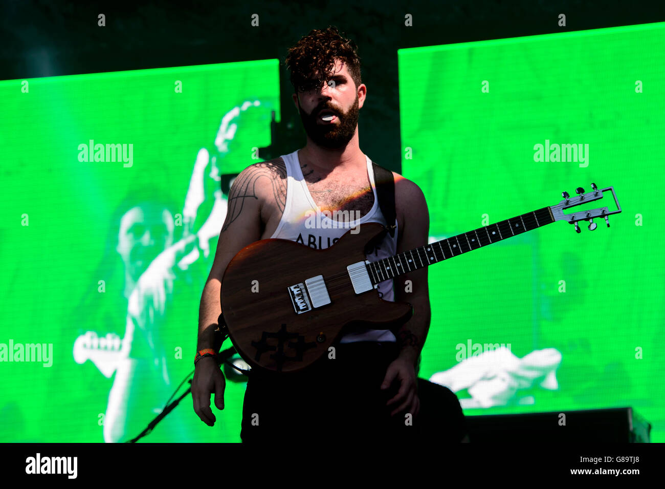 Yannis Philippakis the Foals performs at the Glastonbury music festival Stock Photo