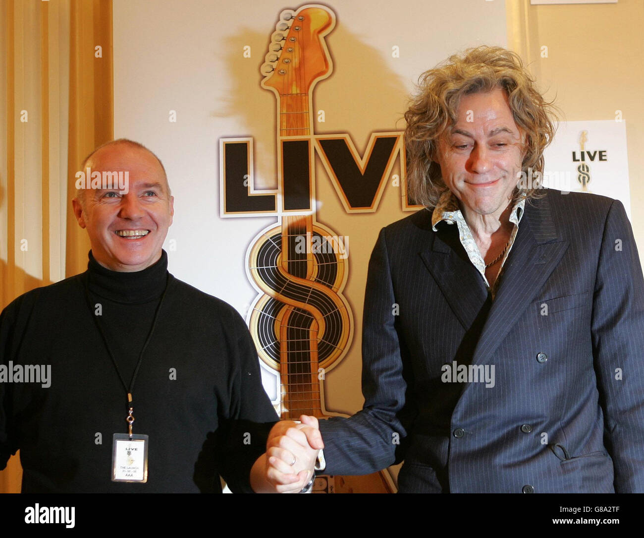 Live 8 Press Conference - Grosvenor House Hotel. Sir Bob Geldof (right) with Midge Ure Stock Photo