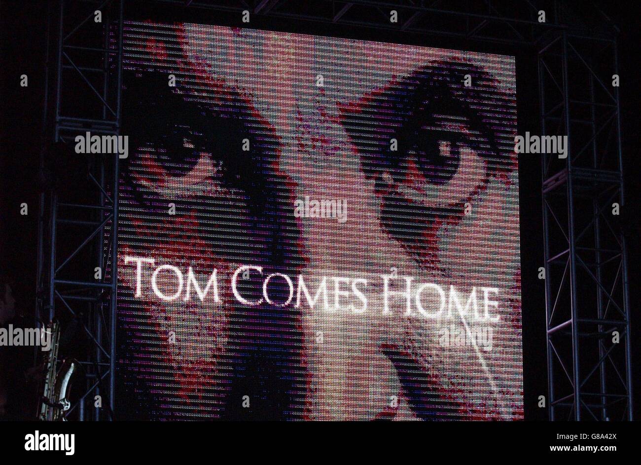 Tom Jones Concert Pontypridd Stock Photo Alamy