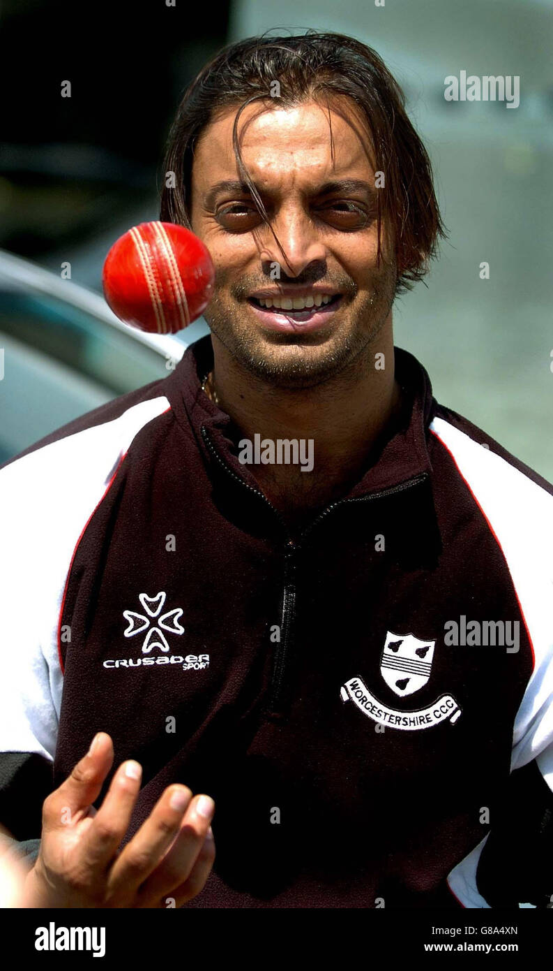 Cricket - Shoaib Akhtar - Photo call - Lexus Garage, Hallow. Pakistan fast bowler Akhtar has joined up with Worcestershire a month ahead of schedule. Stock Photo