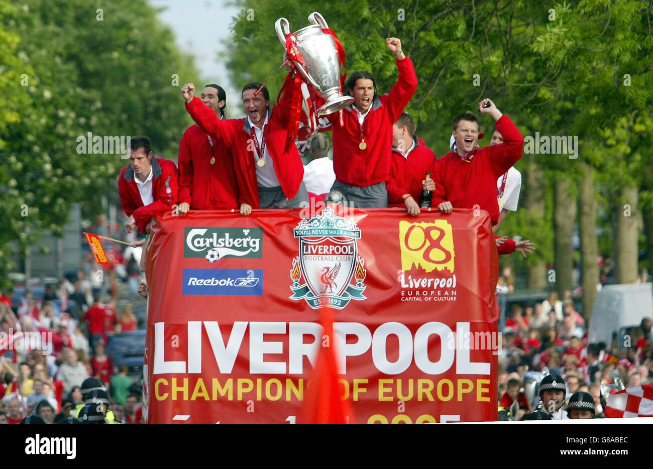 Soccer - UEFA Champions League - Winners Parade - Liverpool. Liverpool  players celebrate with the Champions League trophy on an open-top bus  during the victory parade Stock Photo - Alamy