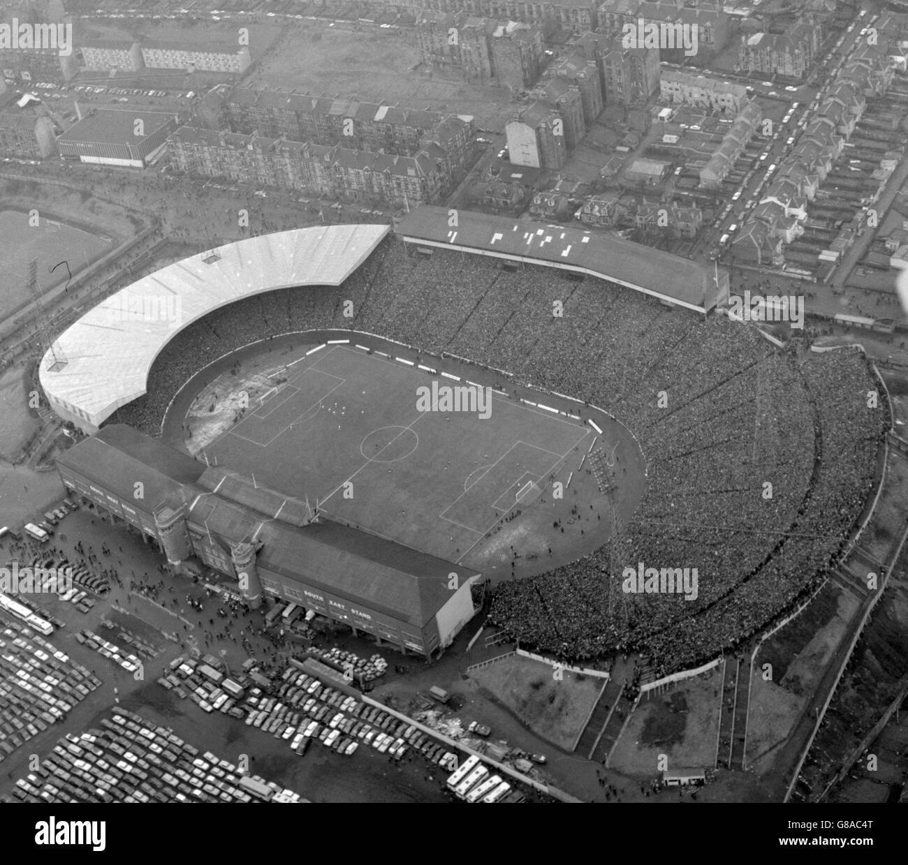 Aerial view hampden park stadium hires stock photography and images