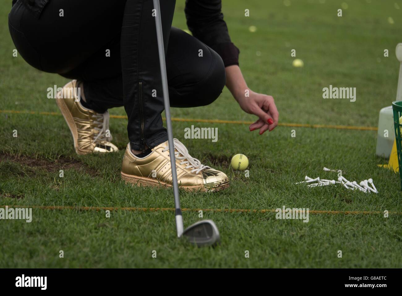 golf shoes at driving range cheap online