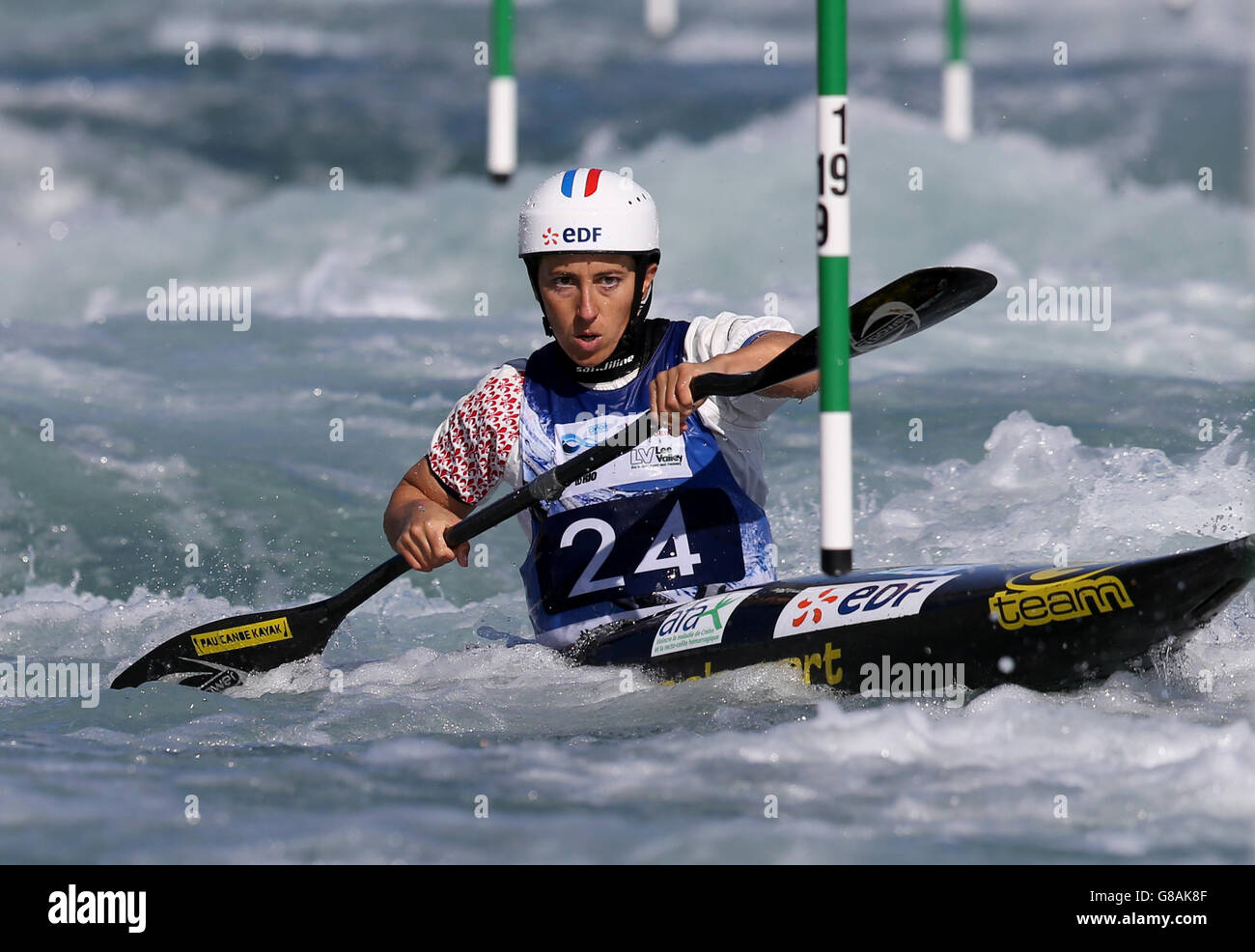 France's Carole Bouzidi during the Semi-Final of the women's K1 during day four of the 2015 ICF Canoe Slalom World Championships at Lee Valley White Water Centre, London. PRESS ASSOCIATION Photo. Picture date: Saturday September 19, 2015. See PA story CANOEING World. Photo credit should read: Simon Cooper/PA Wire. Stock Photo
