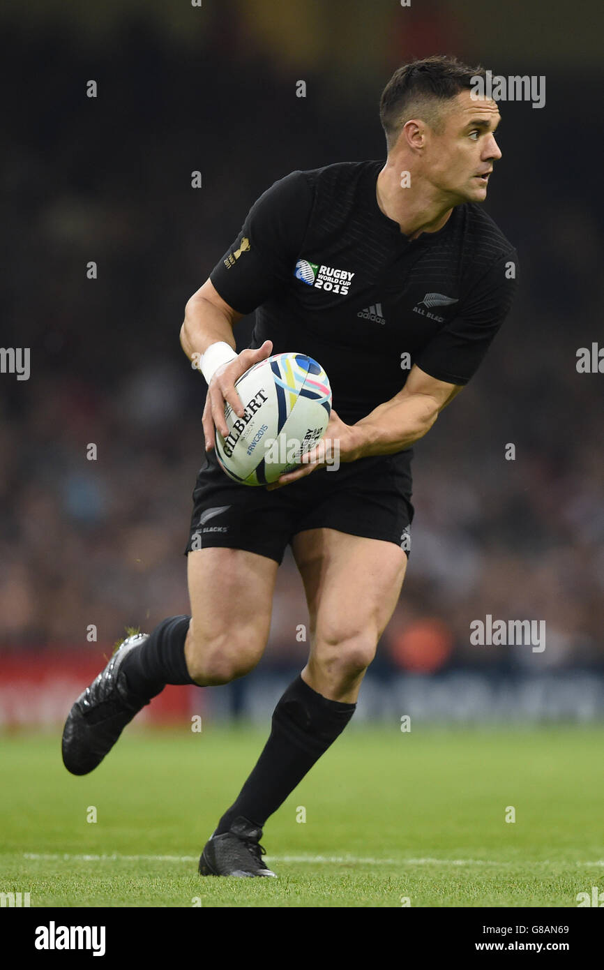 New Zealand's Dan Carter during the Rugby World Cup match at the Millennium Stadium, Cardiff. PRESS ASSOCIATION Photo. Picture date: Friday October 2, 2015. See PA story RUGBYU New Zealand. Photo credit should read: Joe Giddens/PA Wire. RESTRICTIONS: Use subject to restrictions. . No commercial use. No use in books or print sales without prior permission. Call +44 (0)1158 447447 for further information. Stock Photo