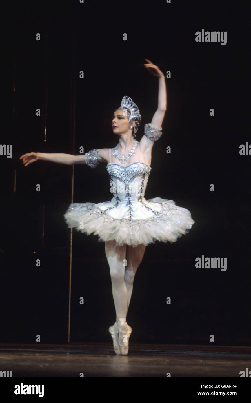New production of 'The Nutcracker' produced by Rudolf Nureyev, and shown in the ballet is Antoinette Sibley during rehearsal at the Royal Opera House, Covent Garden, London. Stock Photo