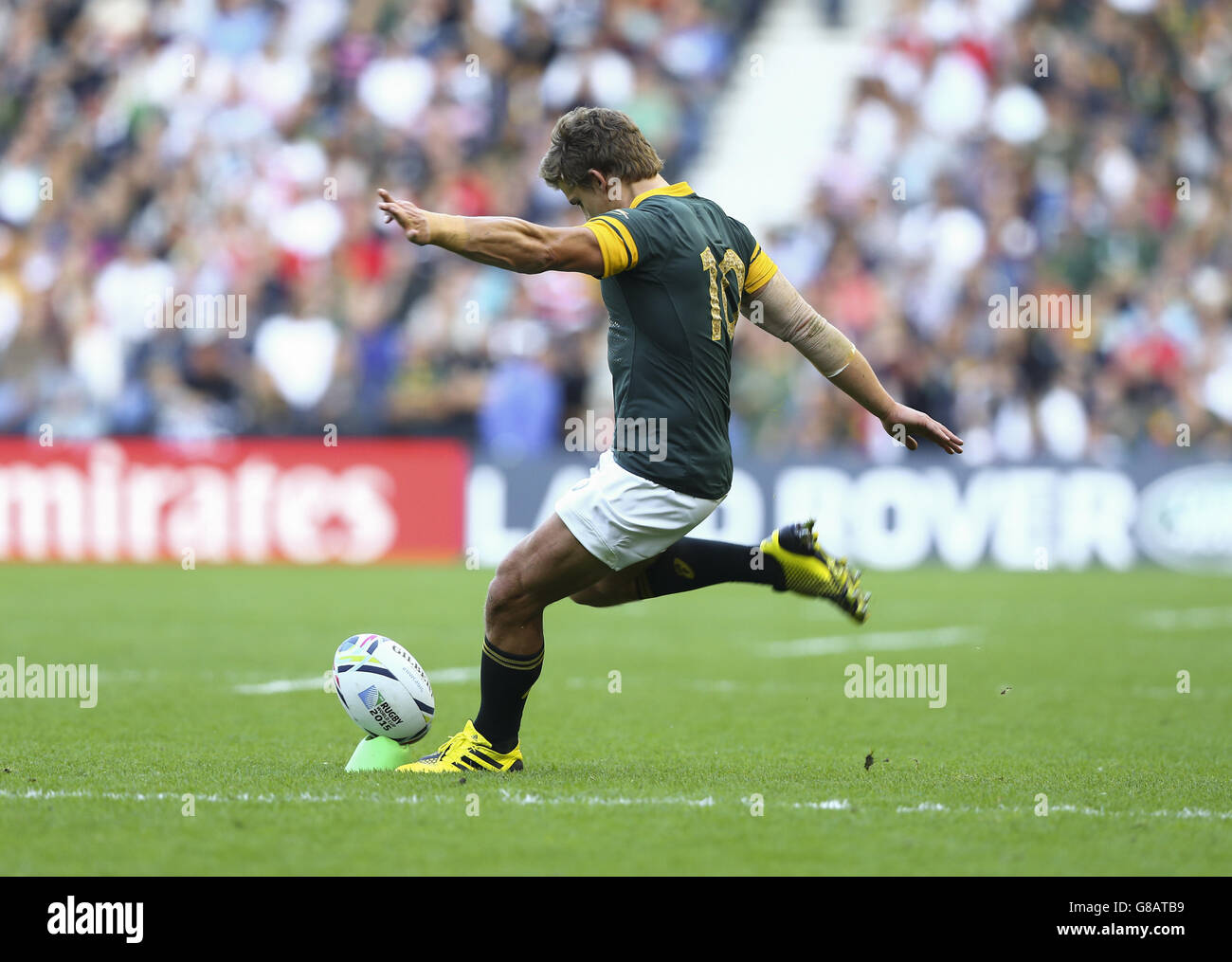 Pat Rugby Sa South africas pat lambie sets up a conversion hi-res stock photography ...