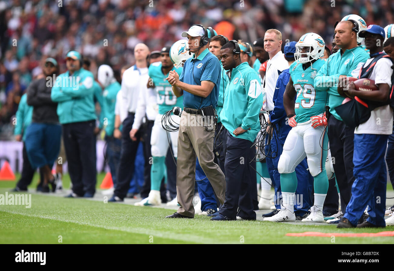 American football nfl miami dolphins hi-res stock photography and