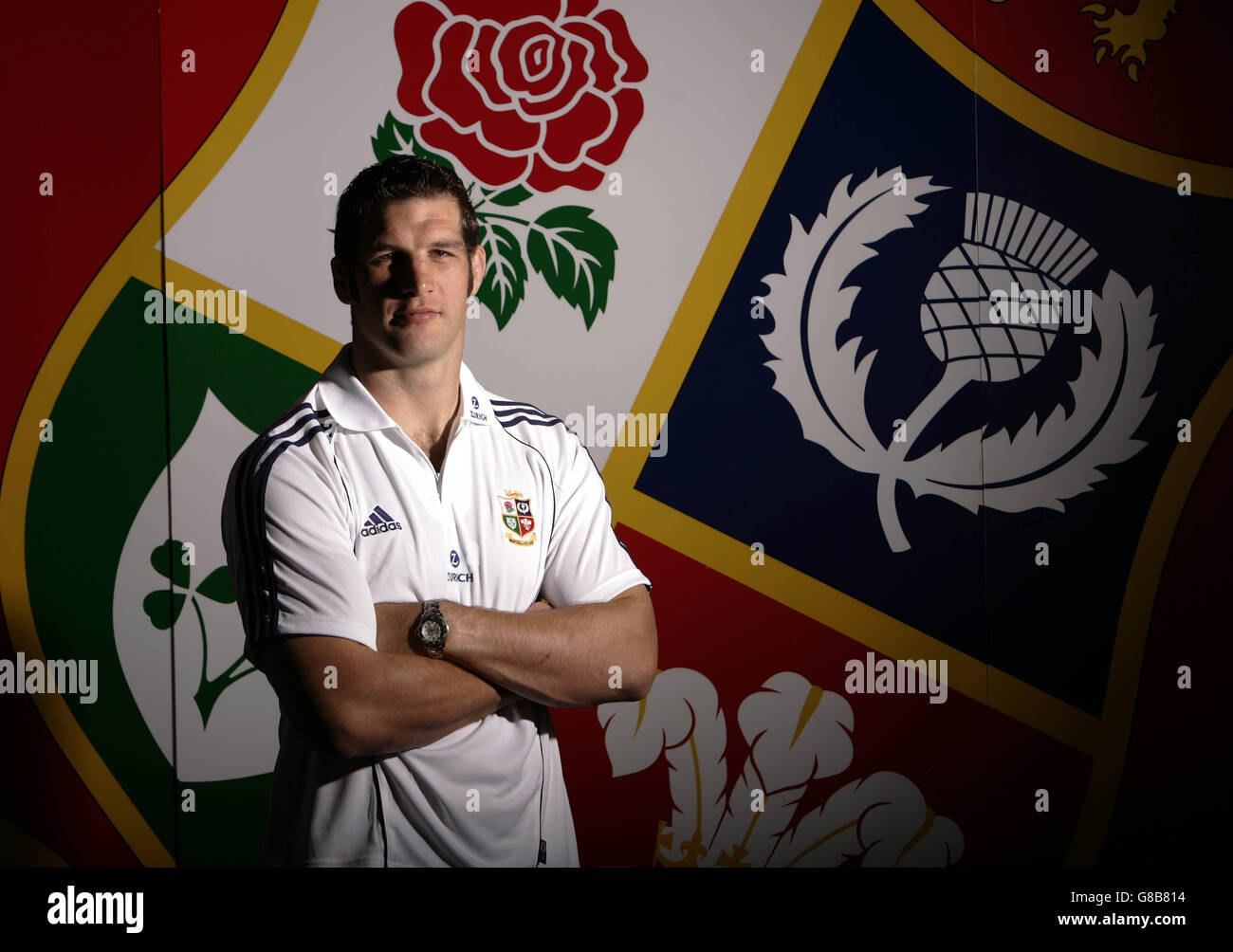 New Arrival Simon Shaw Poses In Front Of The British Irish Lions Crest At The Team Hotel Auckland Stock Photo Alamy