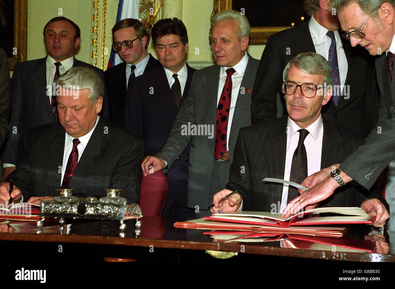 Friendship Treaty Signing - Downing Street Stock Photo - Alamy