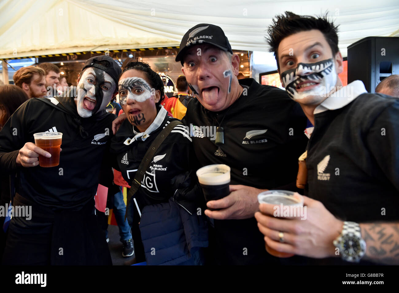 Sport rugby union face paint hi-res stock photography and images - Alamy