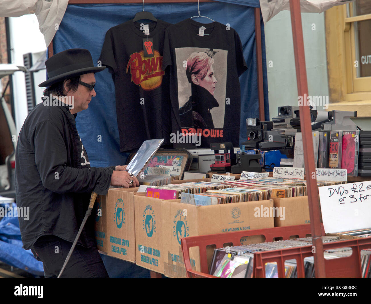 A record stall in Upper Gardner Street Market in Brighton Stock Photo