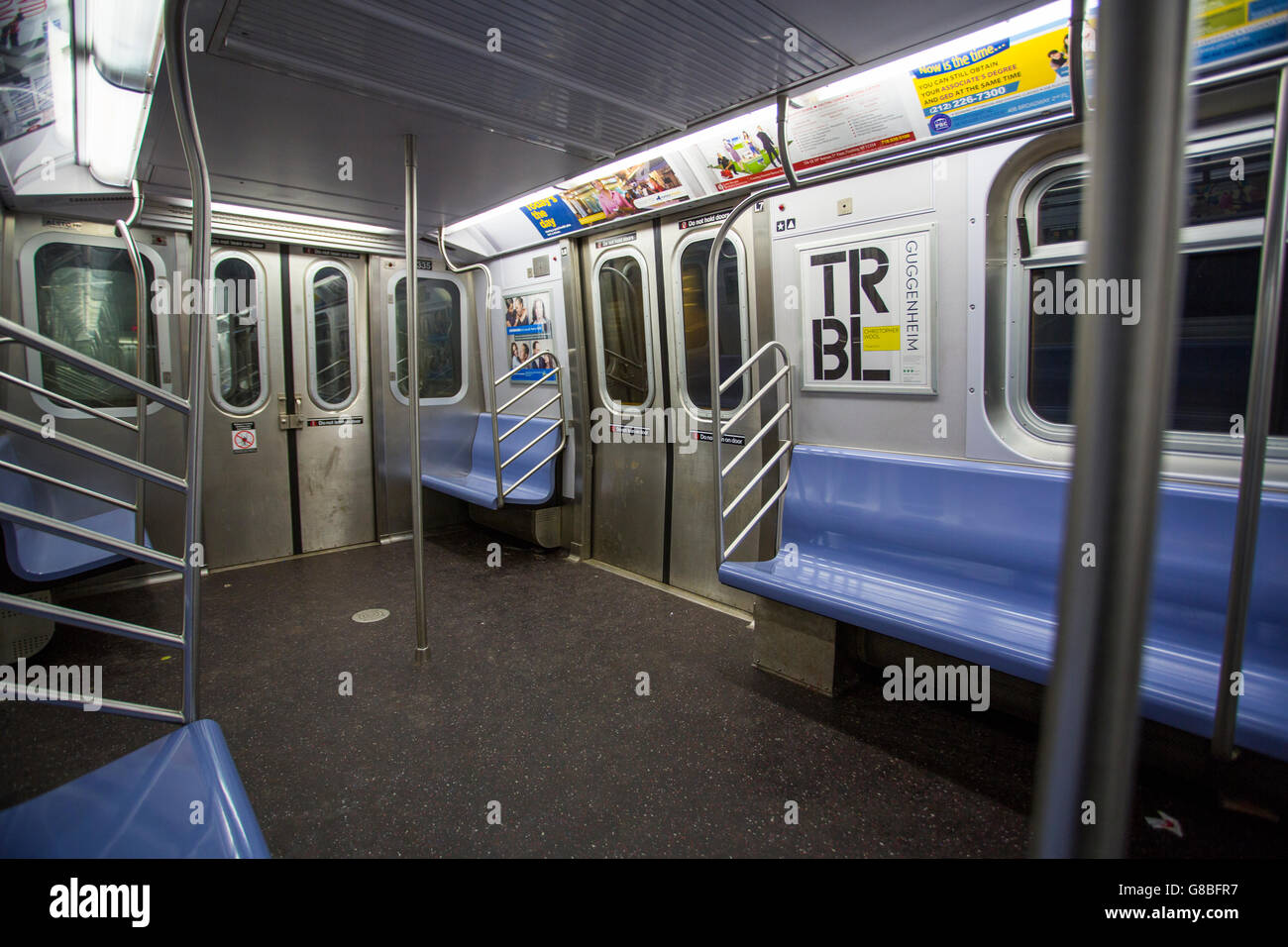 Commuter train new york hi-res stock photography and images - Alamy