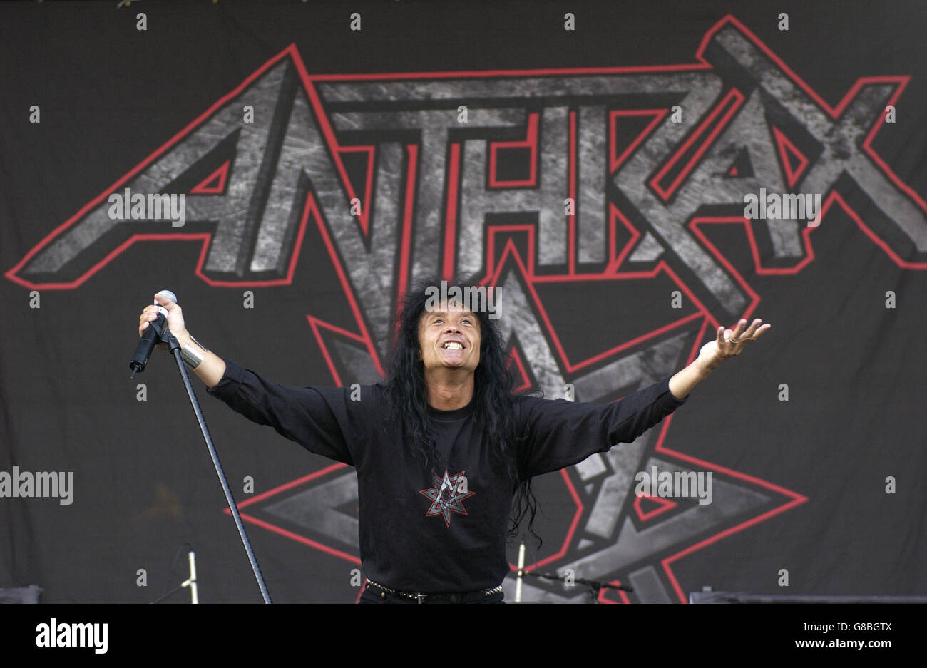 Download Festival 2005 - Donnington Park. Anthrax performs live onstage. Stock Photo