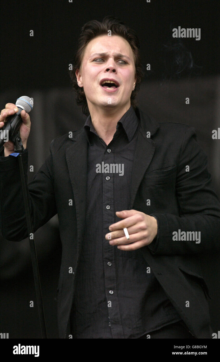 Download festival 2005 donnington park hi-res stock photography and ...