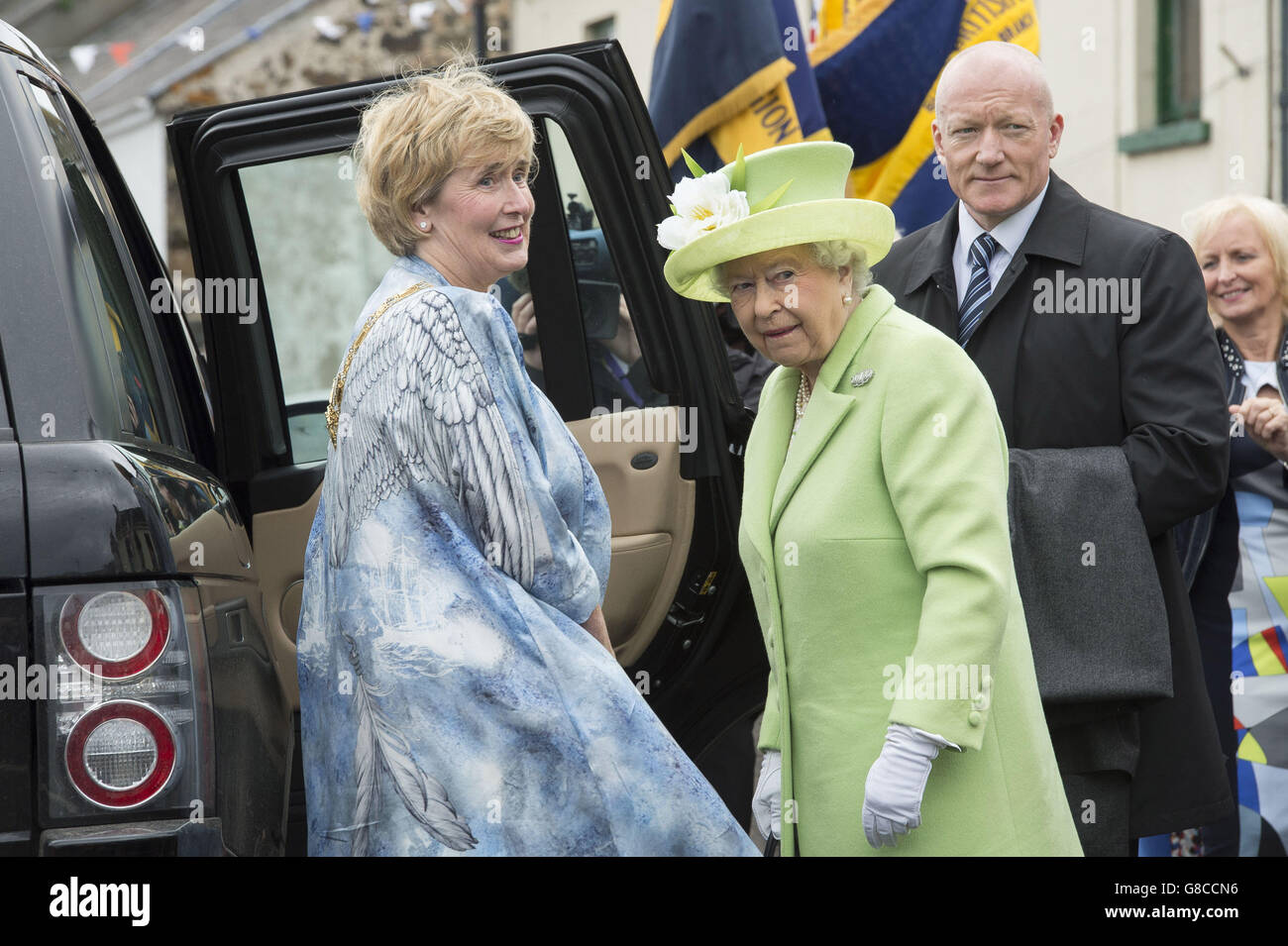 Queen Elizabeth II at the unveiling of the Robert Quigg VC memorial ...