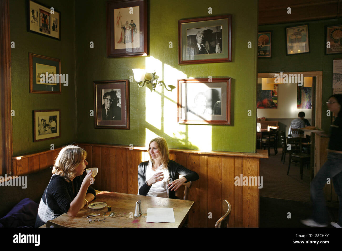 Kings Arms Pub Oxford England UK Stock Photo - Alamy