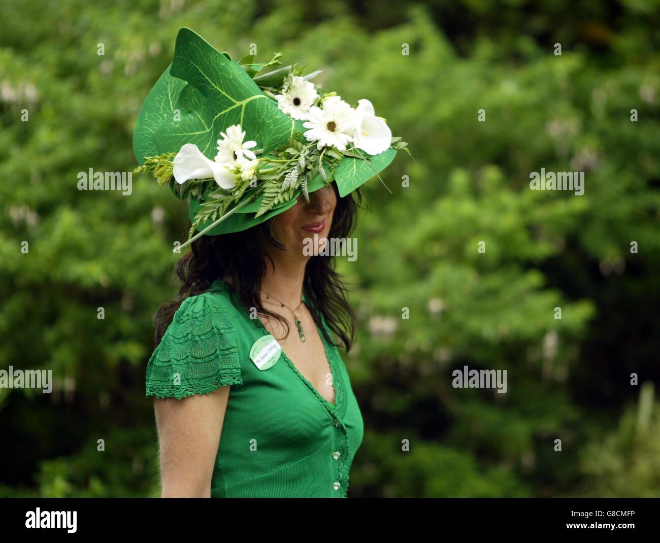 Hats on show at ascot hi-res stock photography and images - Alamy