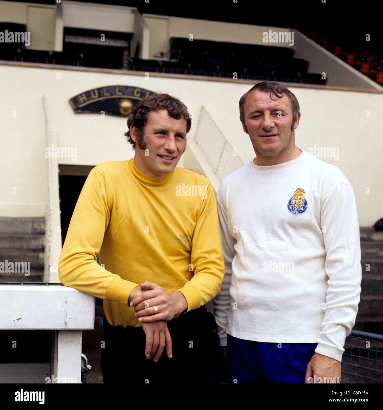 (L-R) Terry Neill, Hull City player-manager, with his assistant Tommy Docherty Stock Photo