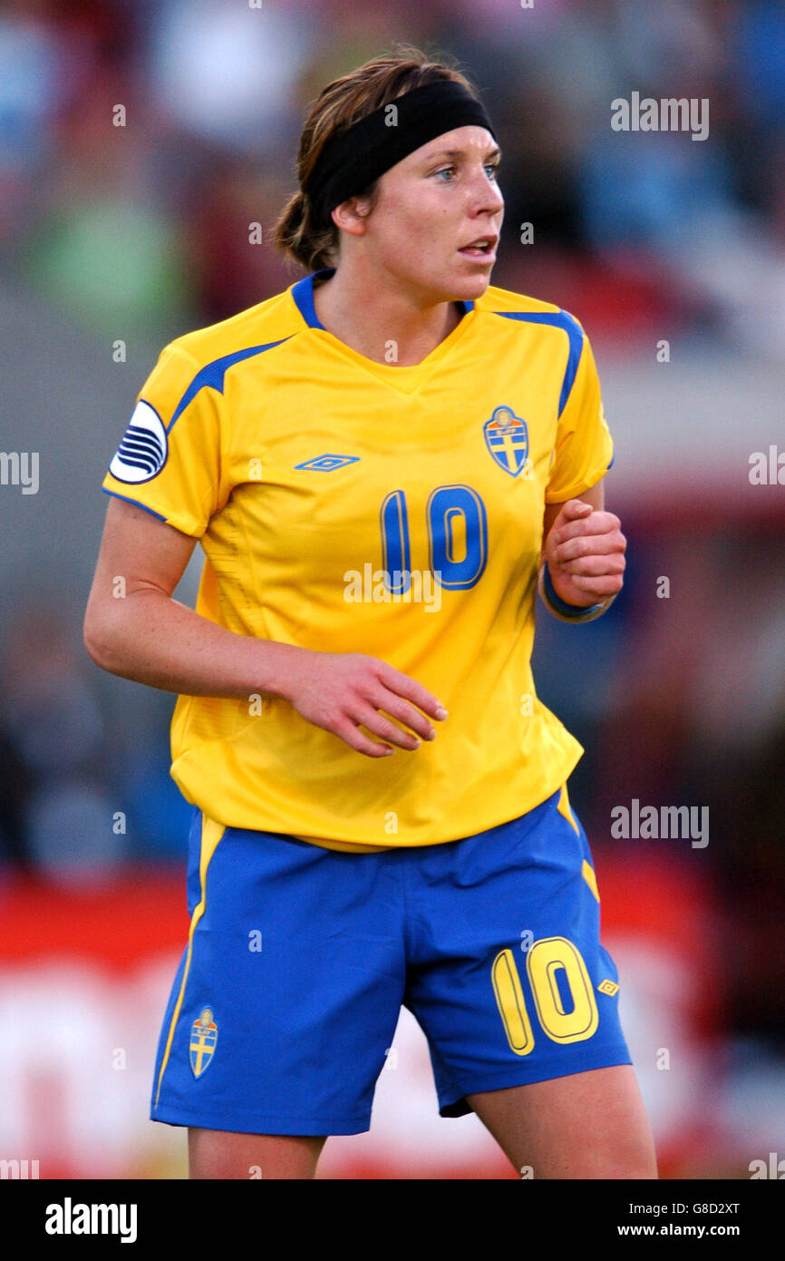 Soccer - UEFA European Women's Championship 2005 - Group A - Sweden v Finland - Bloomfield Road. Hanna Ljungberg, Sweden Stock Photo