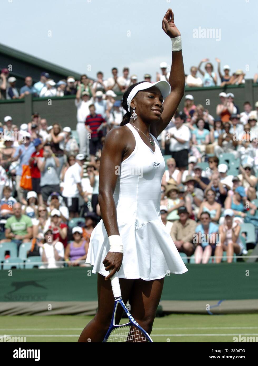 Tennis - Wimbledon Championships 2005 - Women's First Round - Venus Williams v  Eva Birnerova - All England Club Stock Photo