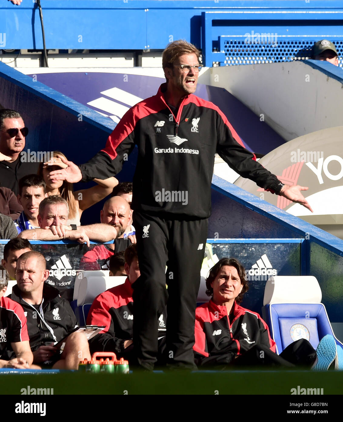 Liverpool manager Jurgen Klopp gestures on the touchline during the Barclays Premier League match at Stamford Bridge, London. Stock Photo