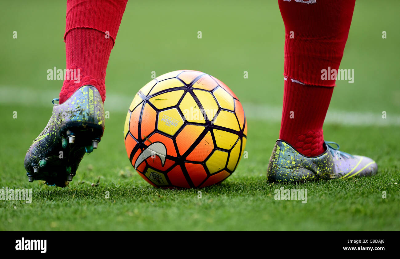 liverpool players boots