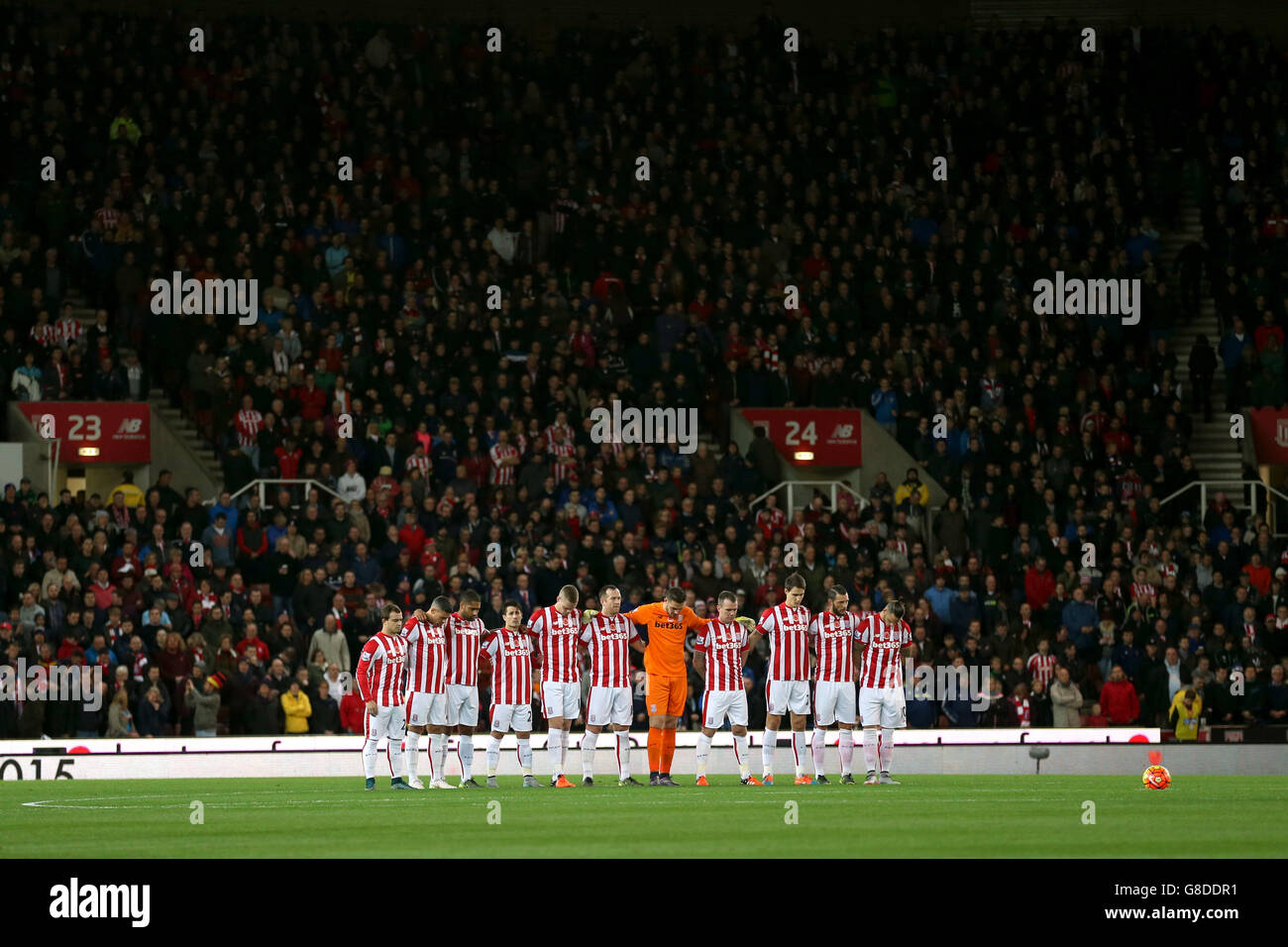 Soccer - Barclays Premier League - Stoke City v Chelsea - Britannia Stadium. Stoke City players observe a minutes silence before kick-off Stock Photo