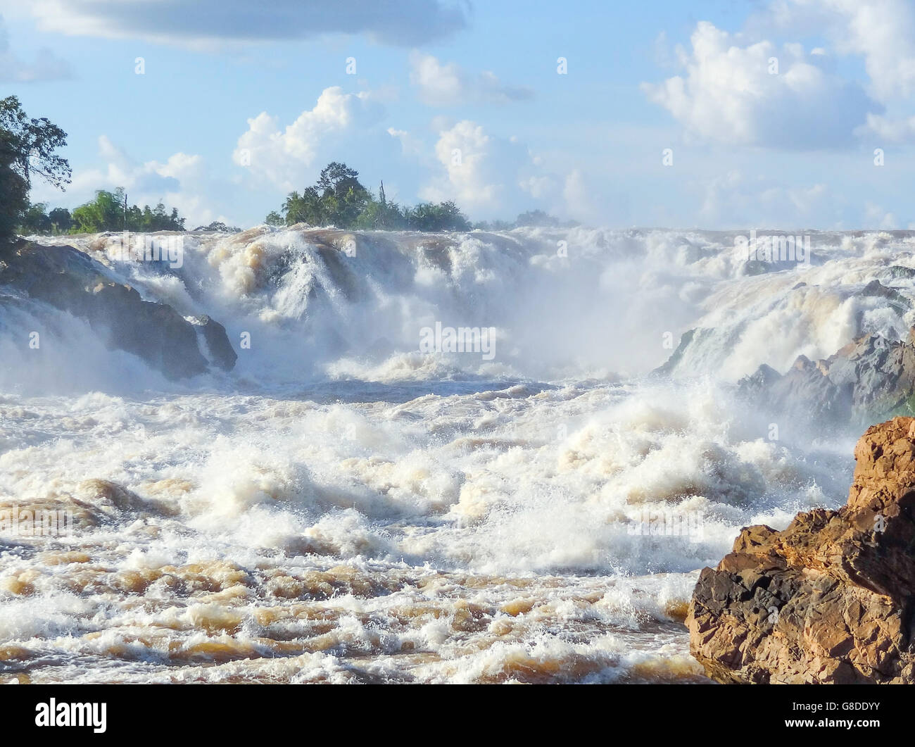 the Khone Phapheng Falls in southern Laos Stock Photo - Alamy