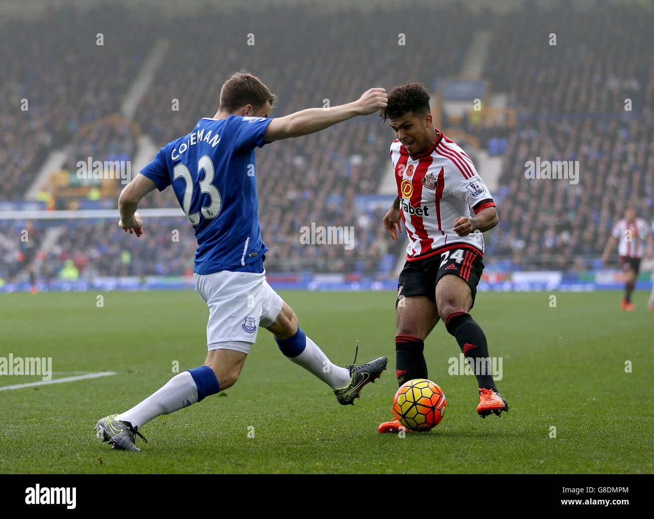 Evertons seamus coleman sunderlands deandre yedlin battle for the ball