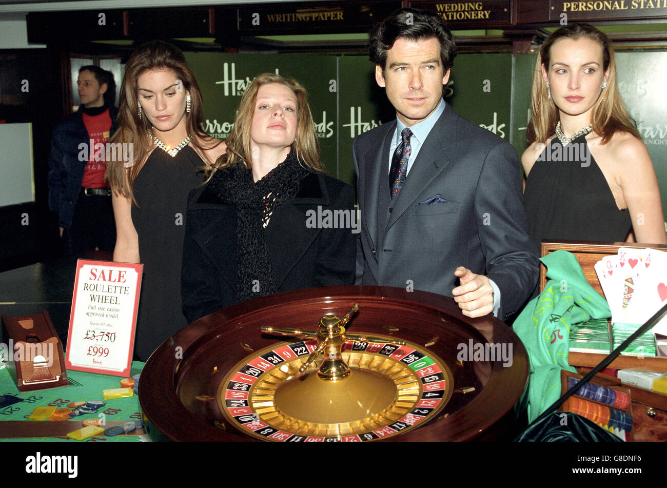 Harrods Sale Opening Stock Photo Alamy