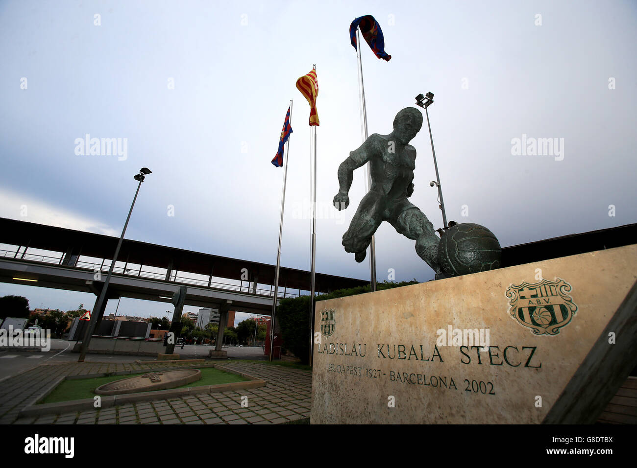Barcelona nou camp outside hires stock photography and images Alamy
