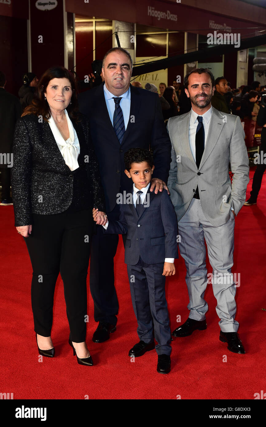 Page 2 Cristiano Ronaldo And Cristiano Junior High Resolution Stock Photography And Images Alamy