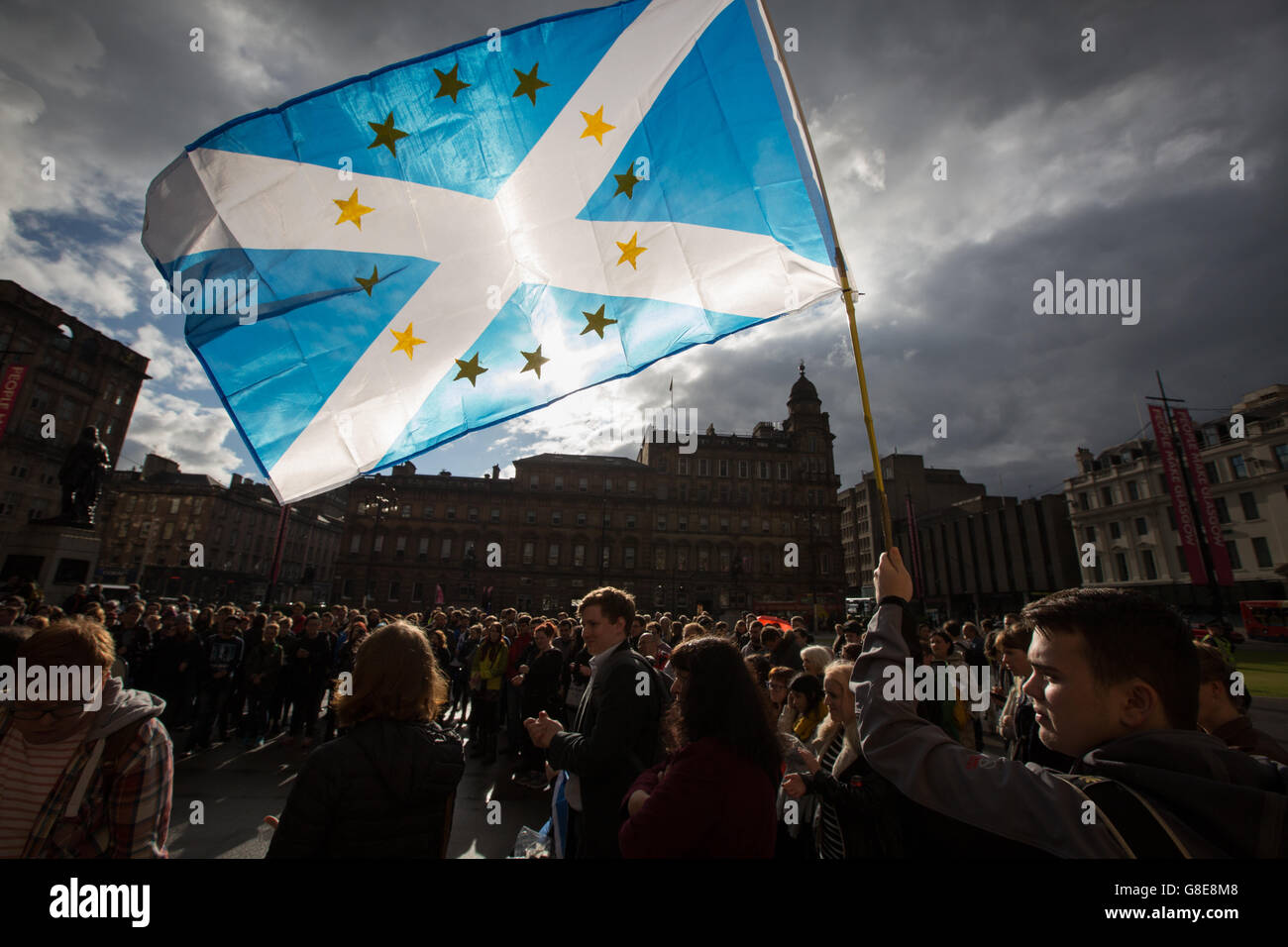 Glasgow, Scotland, UK. 29th June, 2016. Scottish Pro-European Union supporters gather for a rally in George Square, Glasgow, Scotland, on 29 June 2016. Credit: jeremy sutton-hibbert/Alamy Live News Stock Photo