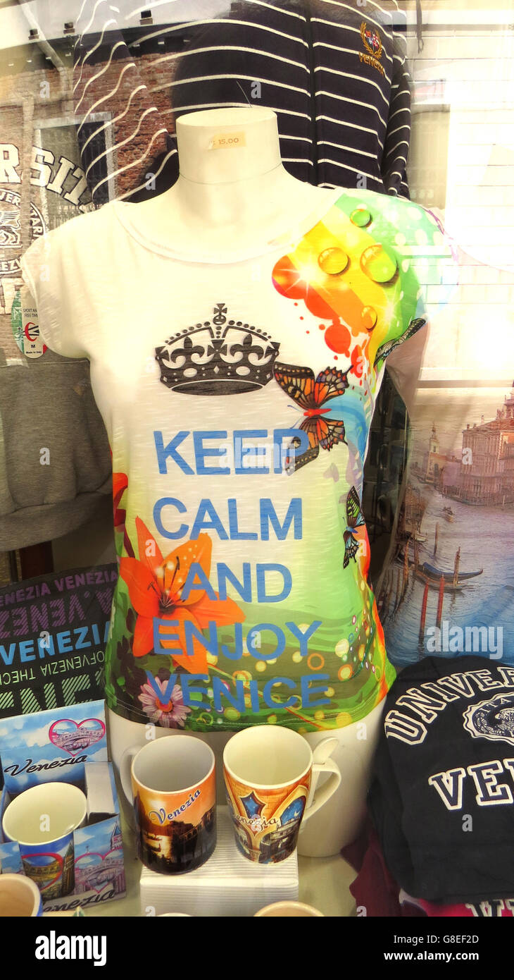KEEP CALM AND ENJOY VENICE  t-shirt in Venice shop window. Photo Tony Gale Stock Photo
