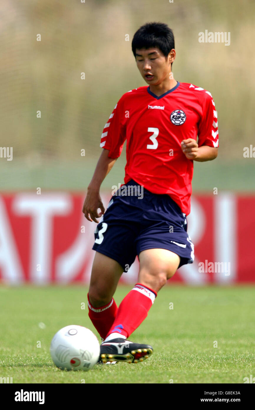 Soccer - Toulon Tournament 2005 - Group B - South Korea v Tunisia - Stade Scaglia. Je Hun Chun, South Korea Stock Photo