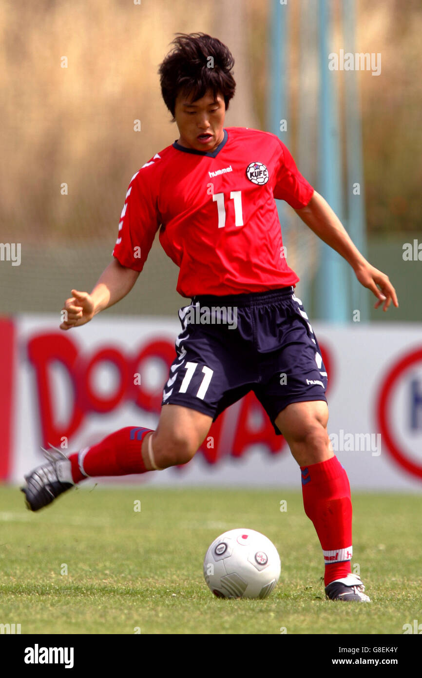 Soccer - Toulon Tournament 2005 - Group B - South Korea v Tunisia - Stade Scaglia. Hyun Seo Ki, South Korea Stock Photo