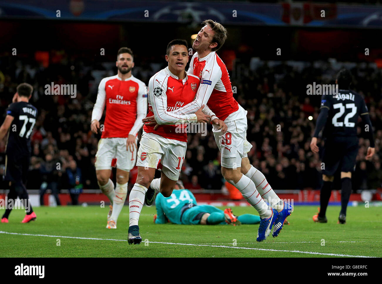 Giroud, Ramsey and Sanchez Model Arsenal FC's 2016 Retro Range