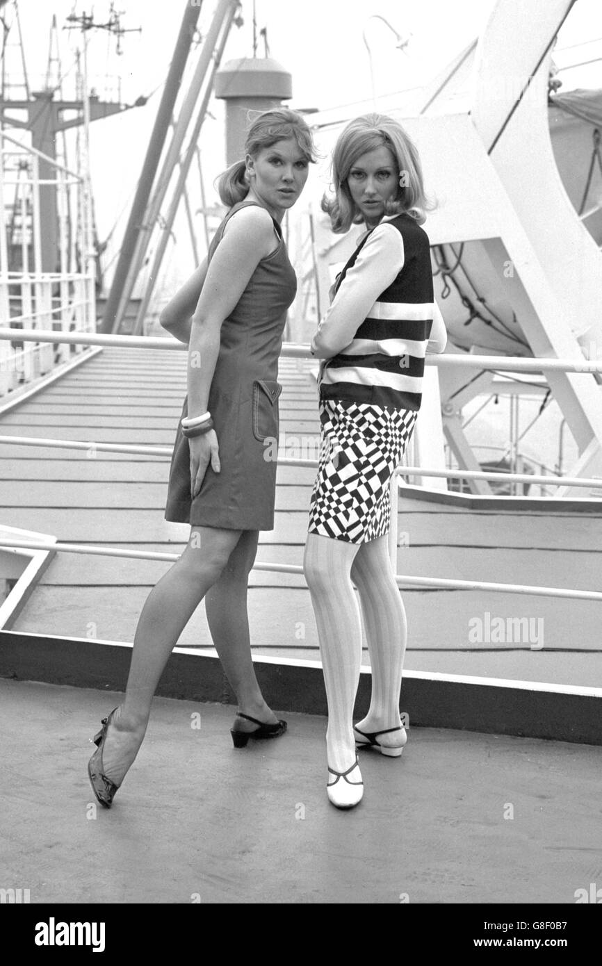 1960s Fashion - Victoria Dock, London Stock Photo