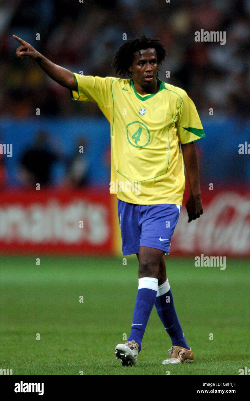 Roque Junior lines up for Brazil ahead of their 1-0 win over Jamaica, in a  friendly international at the Walkers Stadium, in Leicester Stock Photo -  Alamy