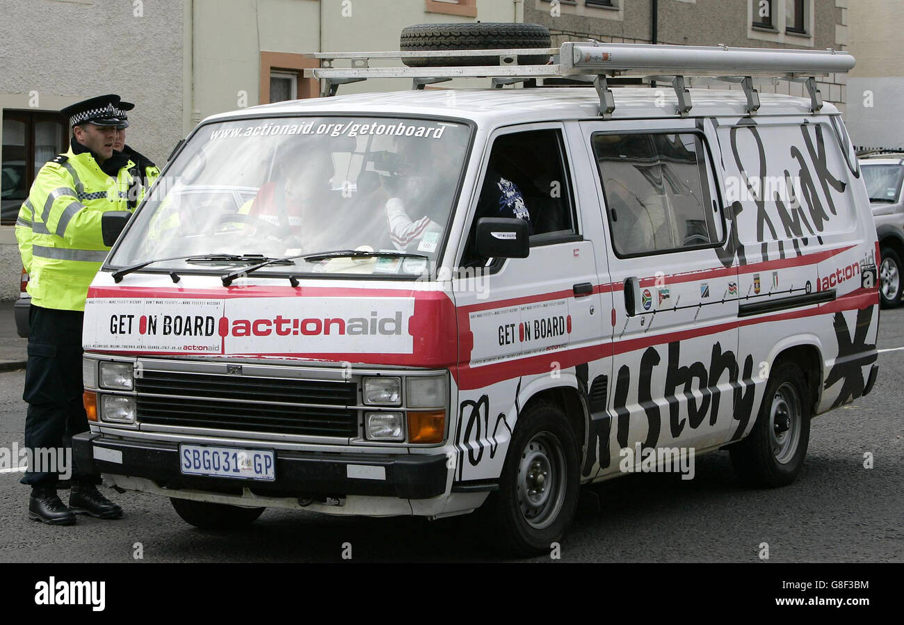 Police stop vehicles in Auchterarder after a security alert in the