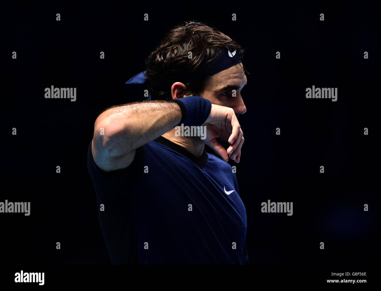 Switzerland's Roger Federer during the Final of the ATP World Tour Finals at the O2 Arena, London. PRESS ASSSOCIATION Photo. Picture date: Sunday November 22, 2015. See PA story TENNIS London. Photo credit should read: Adam Davy/PA Wire. Stock Photo