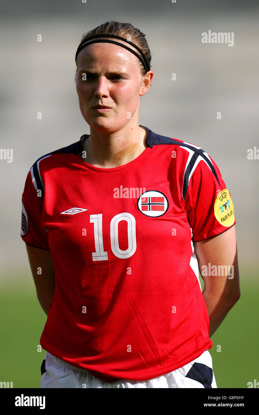 Soccer uefa european championship 2005 semi final norway halliwell