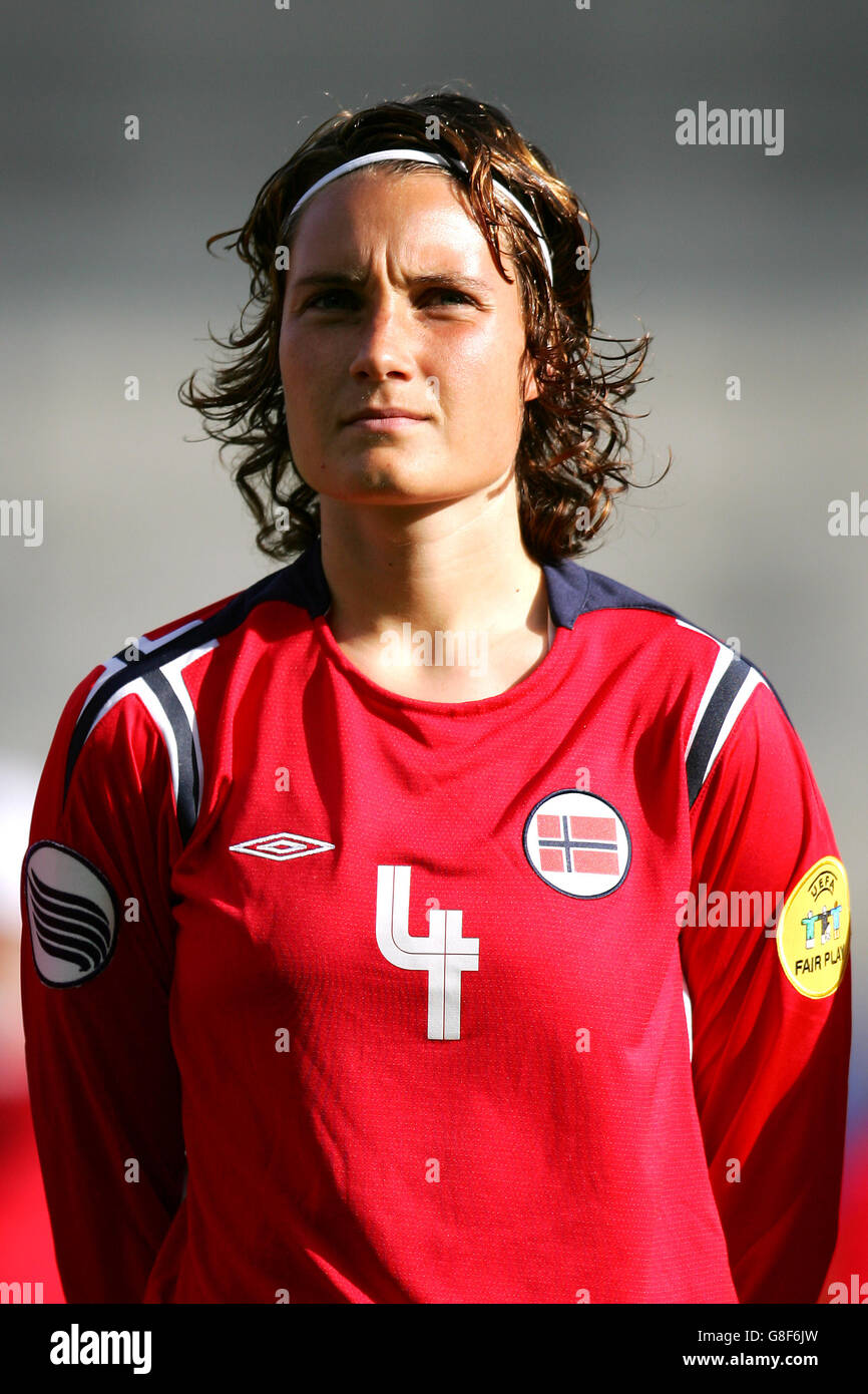 Soccer uefa european championship 2005 semi final norway halliwell