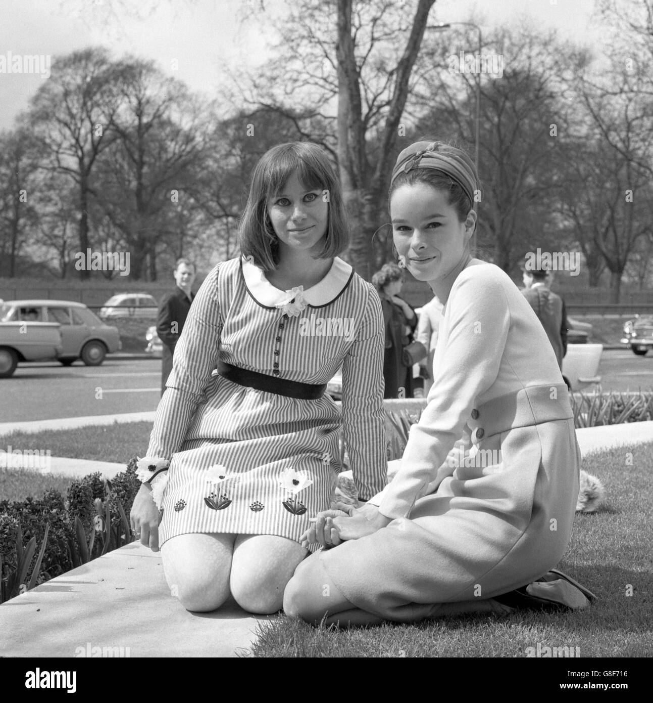 Actresses Rita Tushingham (left) and Geraldine Chaplin, the 21-year-old daughter of Charlie Chaplin, in Park Lane, London. They are two of the stars of the film Doctor Zhivago and will attend its Royal charity premiere at the Empire Theatre, Leicester Square. Stock Photo