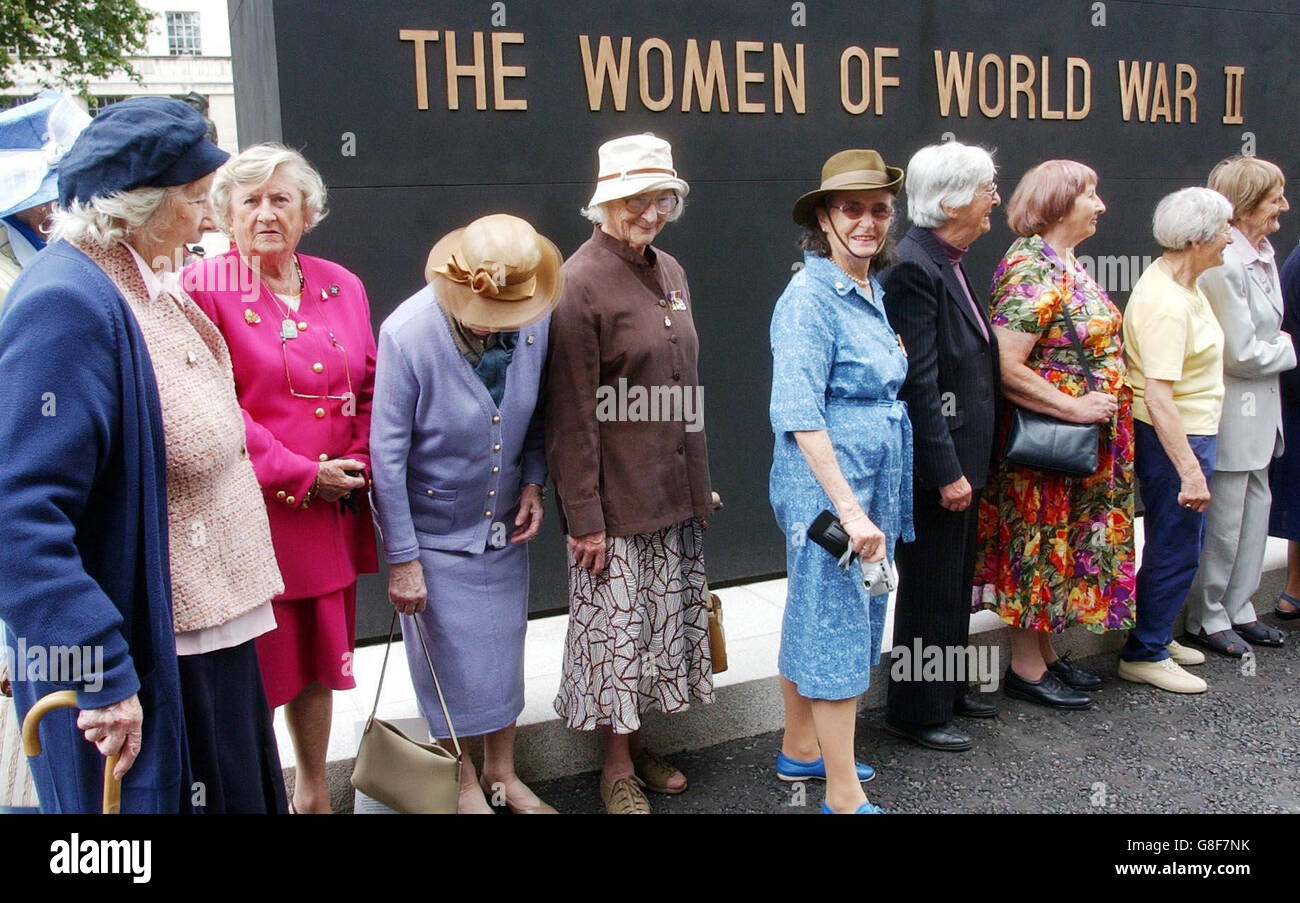 The Women of World War II Monument - Whitehall Stock Photo - Alamy