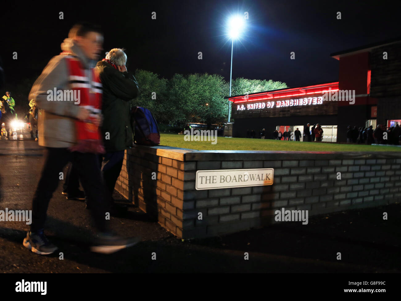 Soccer - Emirates FA Cup - First Round - FC United of Manchester v Chesterfield - Broadhurst Park Stock Photo