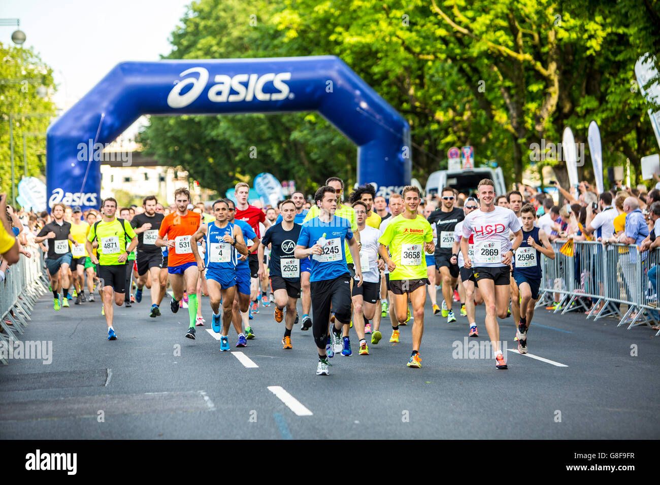 Public company run, more then 6000 runners of companies taking place in the annual running contest in Düsseldorf, Germany Stock Photo