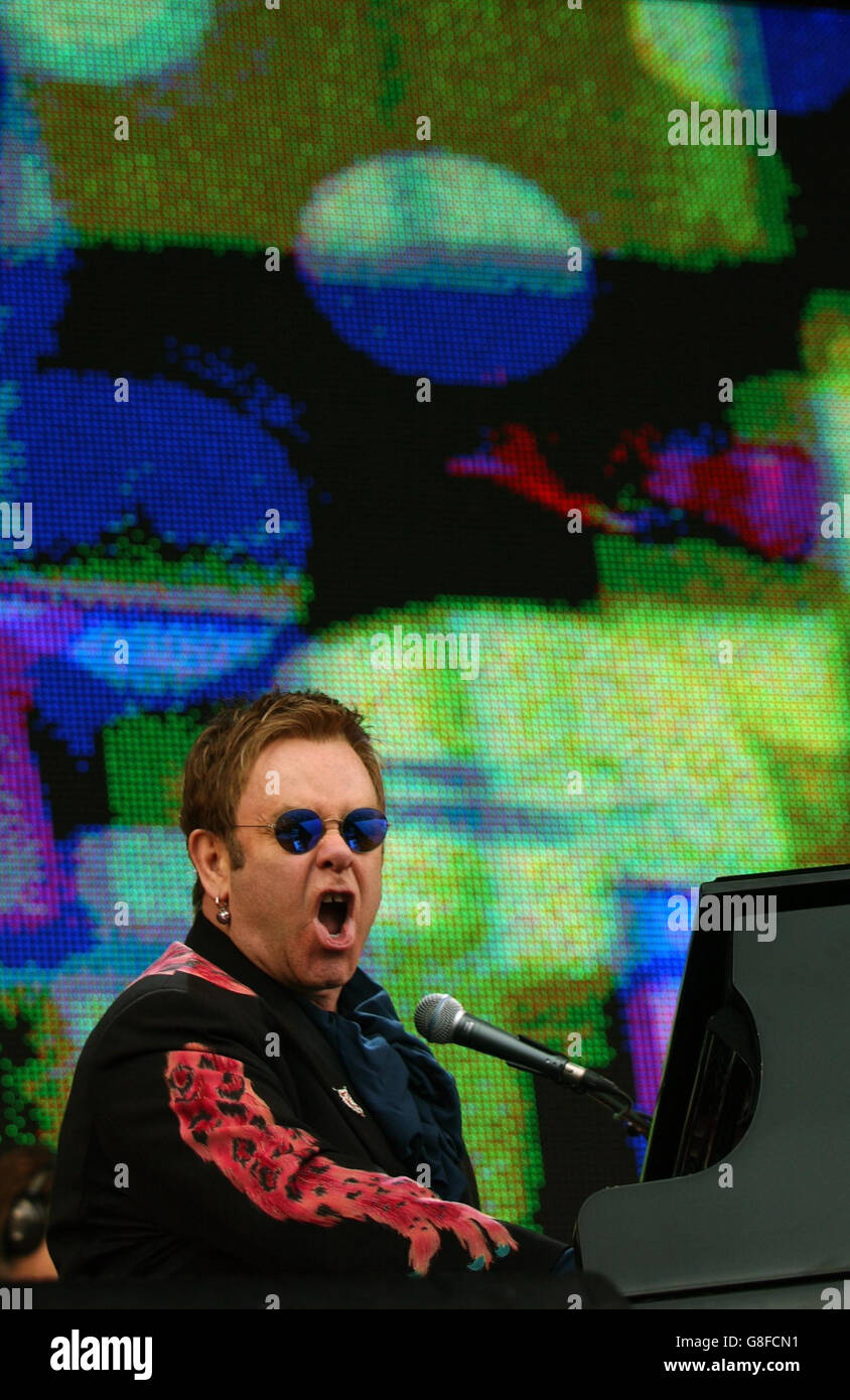 Live 8 Concert - Hyde Park. Sir Elton John performing on stage. Stock Photo