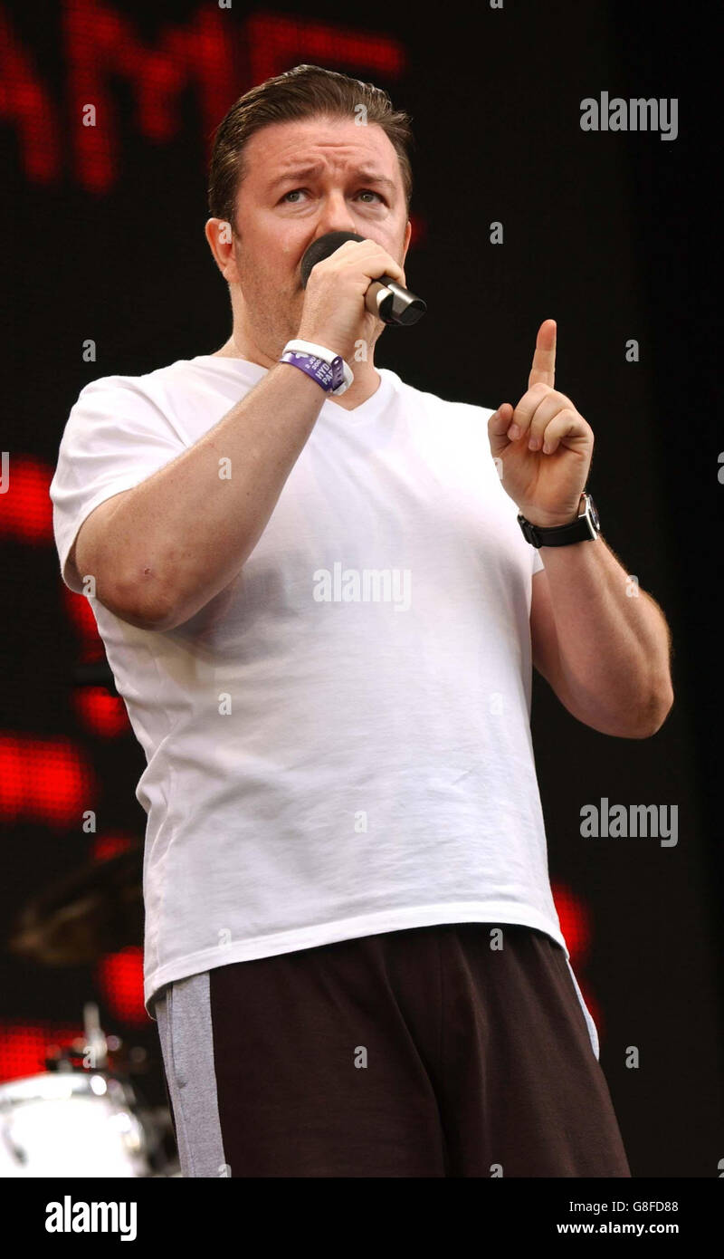 Live 8 Concert - Hyde Park. Ricky Gervais on stage Stock Photo - Alamy